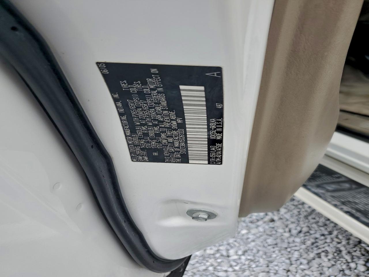 2005 Toyota Sequoia Limited VIN: 5TDZT38A15S261333 Lot: 94023895