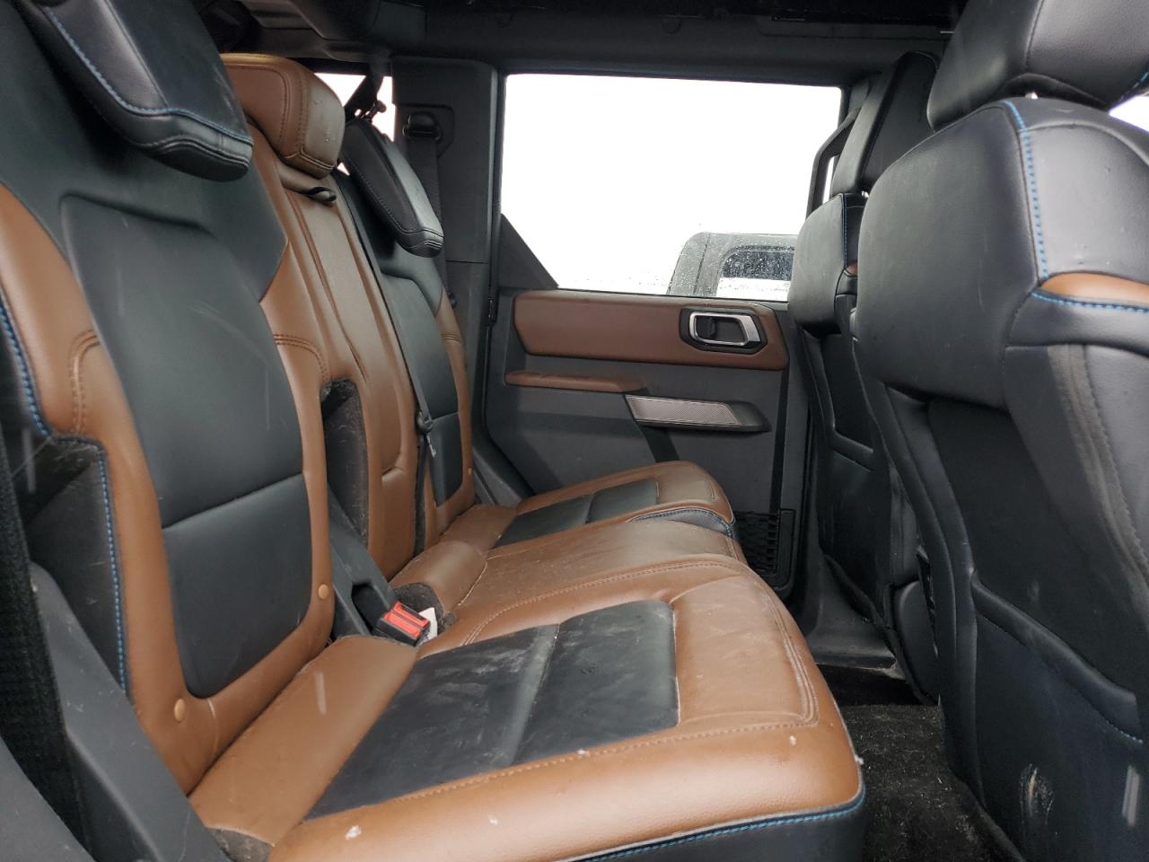 2022 Ford Bronco Base VIN: 1FMEE5DPXNLB36133 Lot: 92297145