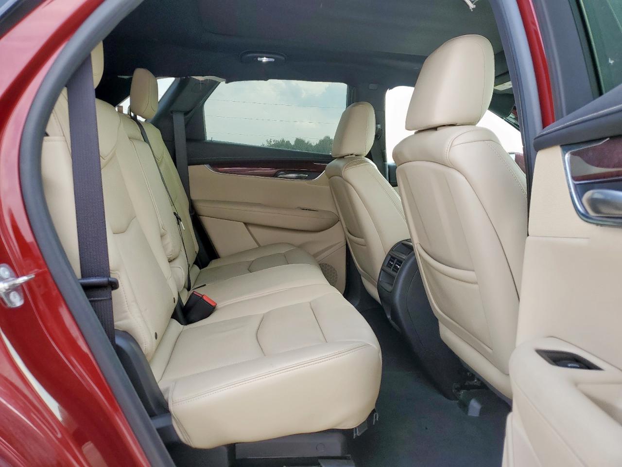 2017 Cadillac Xt5 Luxury VIN: 1GYKNBRS2HZ107868 Lot: 93394475