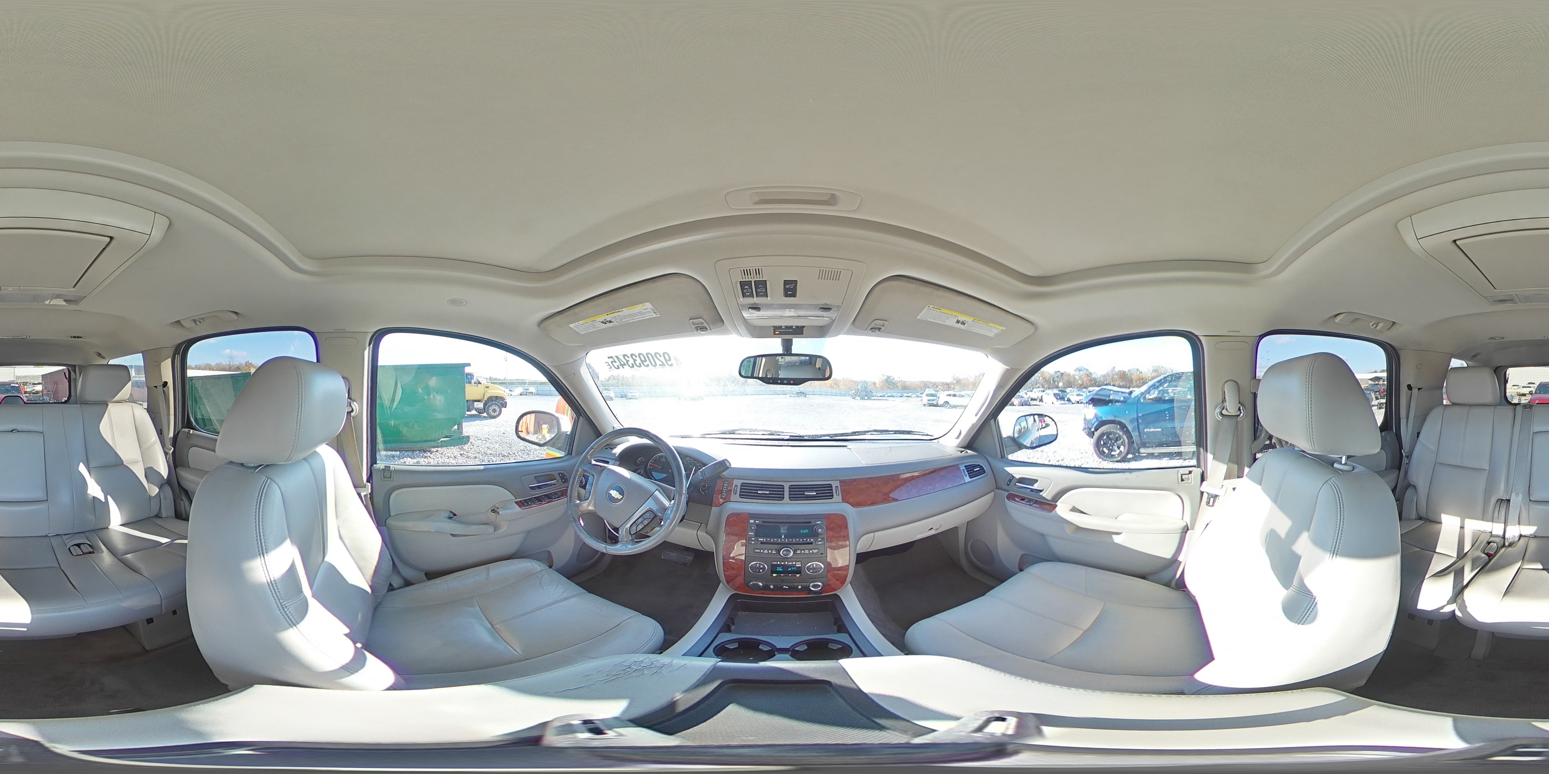 2013 Chevrolet Tahoe K1500 Lt VIN: 1GNSKBE01DR320864 Lot: 92093345