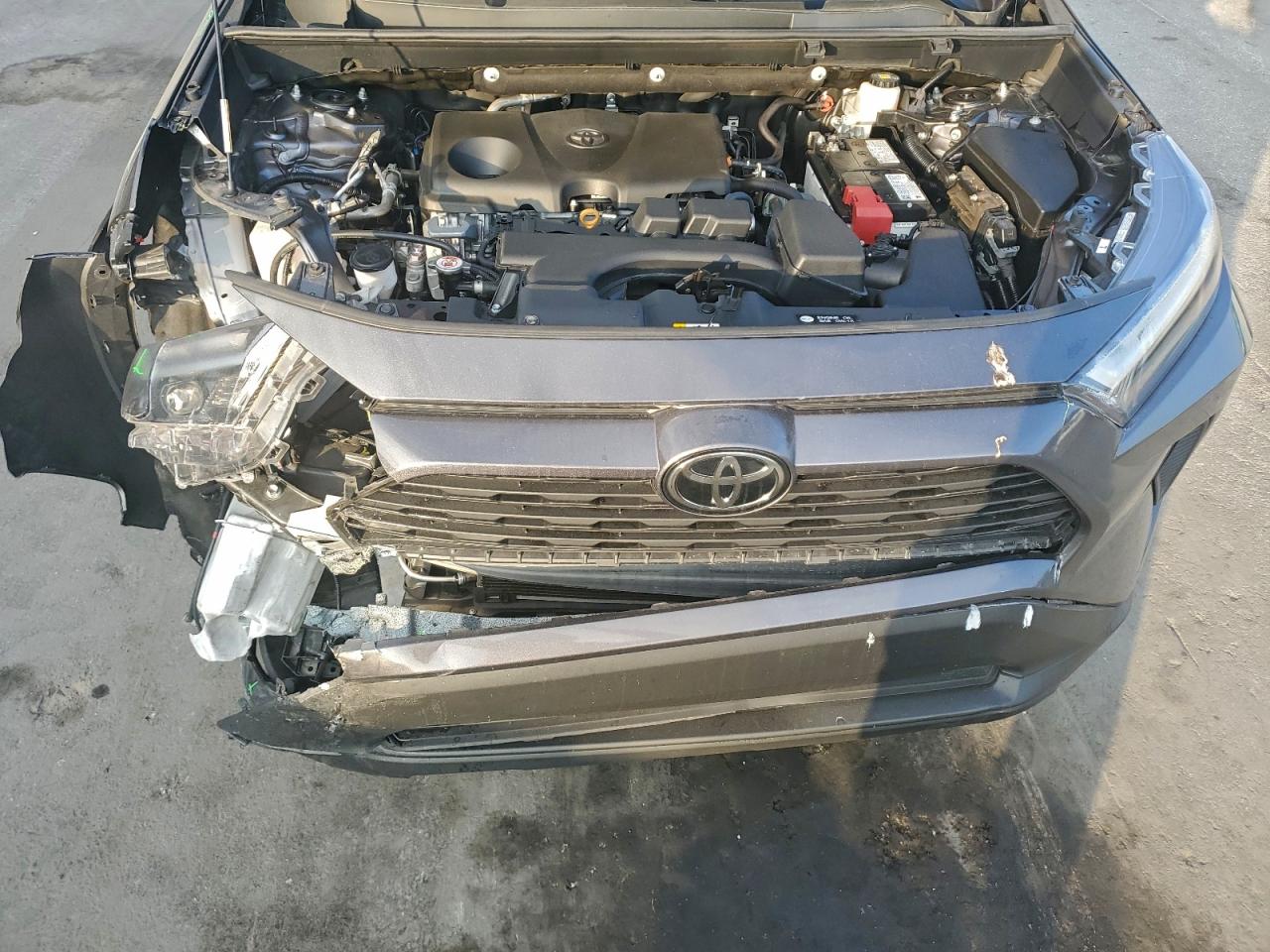 2024 Toyota Rav4 Xle VIN: 2T3W1RFVXRC284133 Lot: 93427625