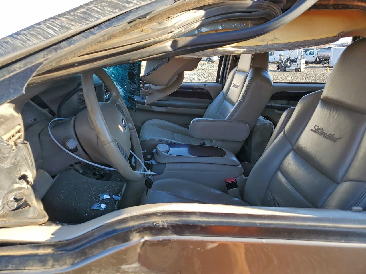 2004 Ford Excursion Limited VIN: 1FMSU43P14EB83510 Lot: 93560215