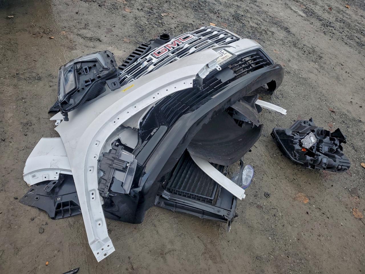 2024 GMC Acadia Denali VIN: 1GKENRKS1RJ167621 Lot: 94104445