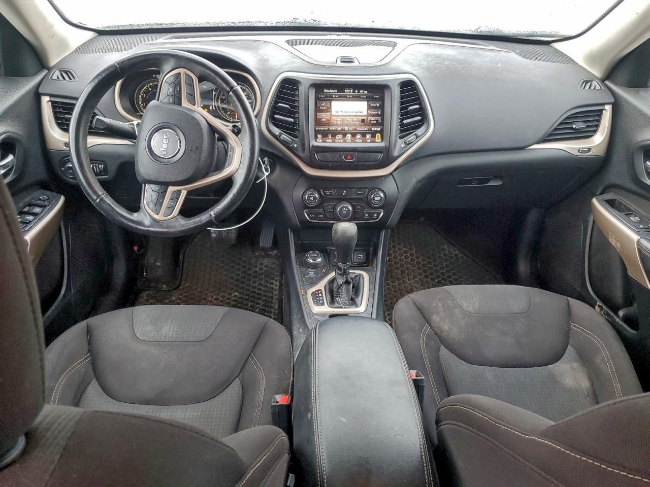 2017 Jeep Cherokee Latitude VIN: 1C4PJMCB4HW664858 Lot: 94427375