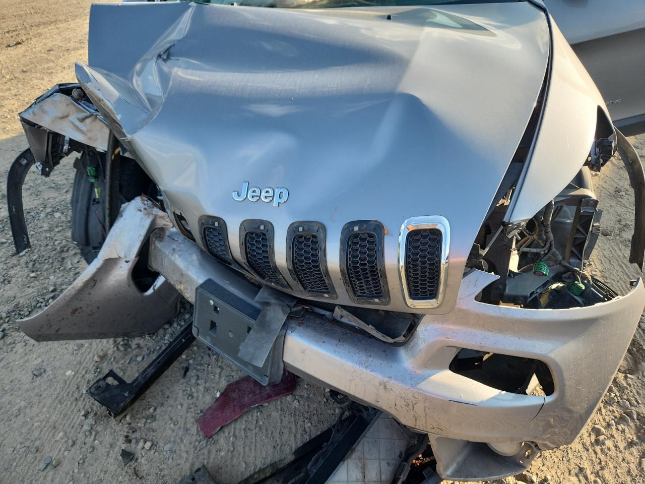 2017 Jeep Cherokee Latitude VIN: 1C4PJLCB3HW526996 Lot: 92486435