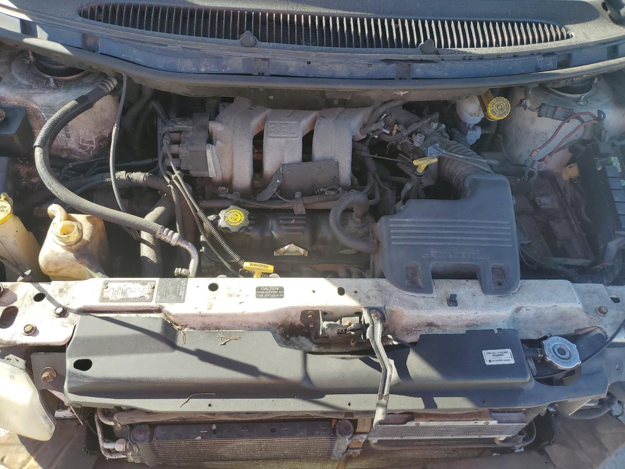 2000 Chrysler Town & Country Limited VIN: 1C4GP64L6YB621079 Lot: 91186435