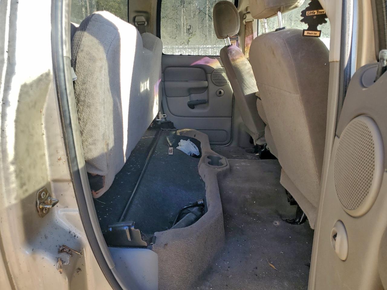 2002 Dodge Ram 1500 VIN: 1D7HA18N22S723299 Lot: 92211785