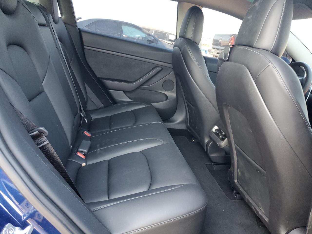 2022 Tesla Model 3 VIN: 5YJ3E1EB6NF165493 Lot: 92276995