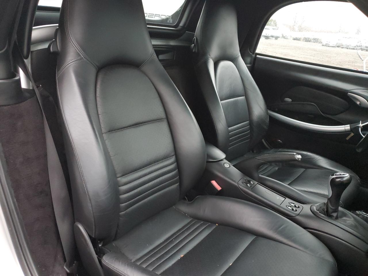 2004 Porsche Boxster S VIN: WP0CB29864U660375 Lot: 92873475