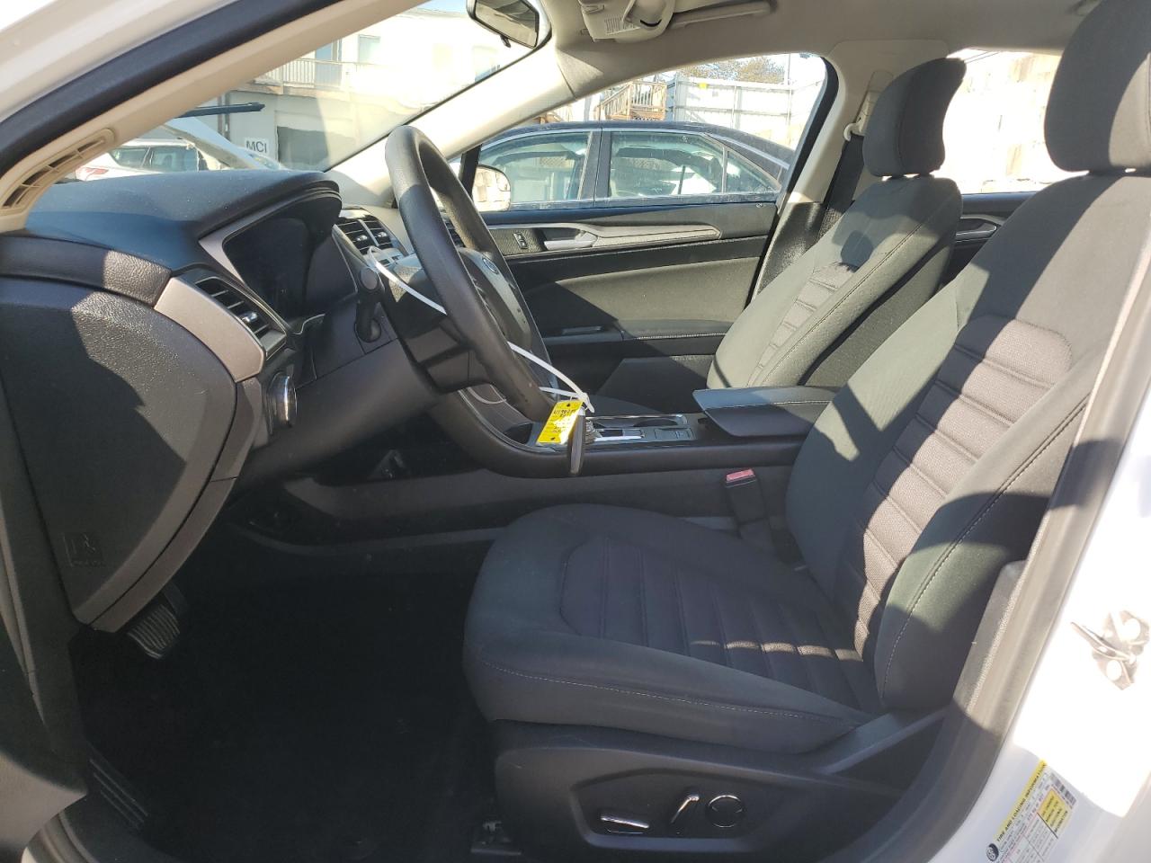 2017 Ford Fusion Se VIN: 3FA6P0H77HR198746 Lot: 91482375