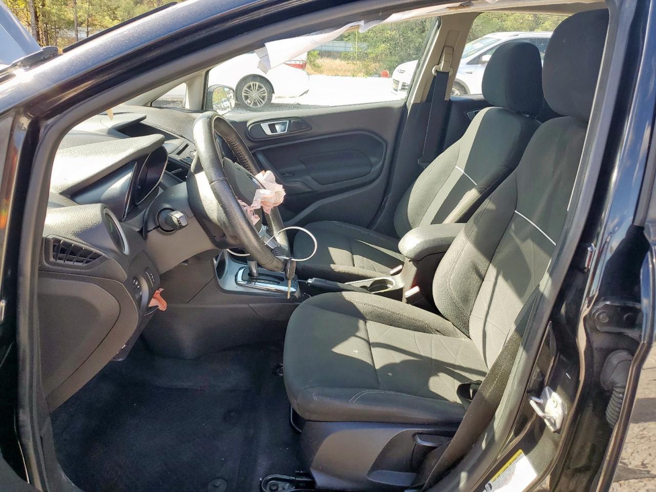 2014 Ford Fiesta Se VIN: 3FADP4EJ3EM163158 Lot: 92685205