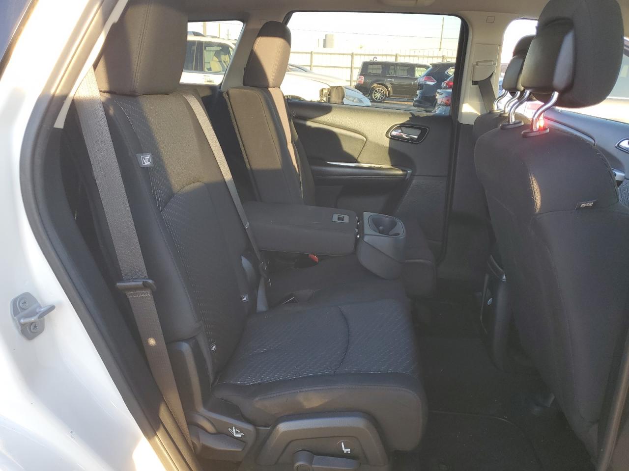 2018 Dodge Journey Se VIN: 3C4PDCAB2JT183183 Lot: 92251755