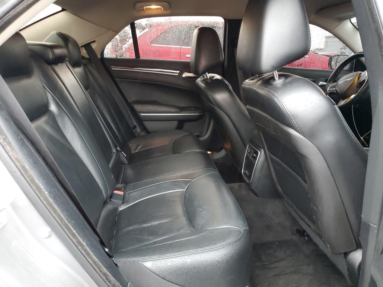 2015 Chrysler 300 Limited VIN: 2C3CCAAG6FH899204 Lot: 91850625