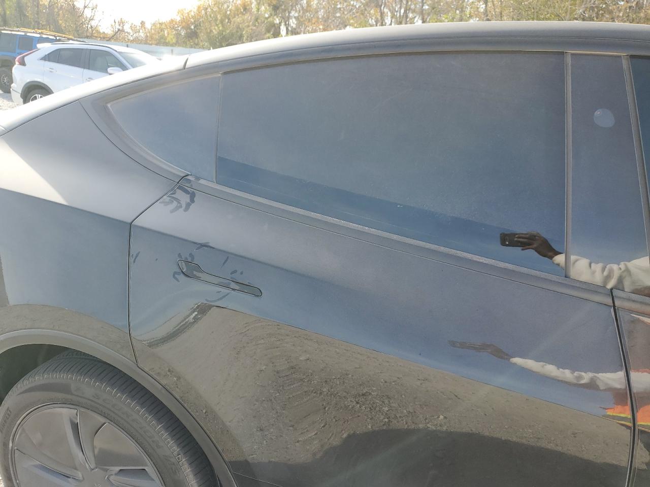 2026 Tesla Model Y VIN: 7SAYGDEE8TA456442 Lot: 91929255