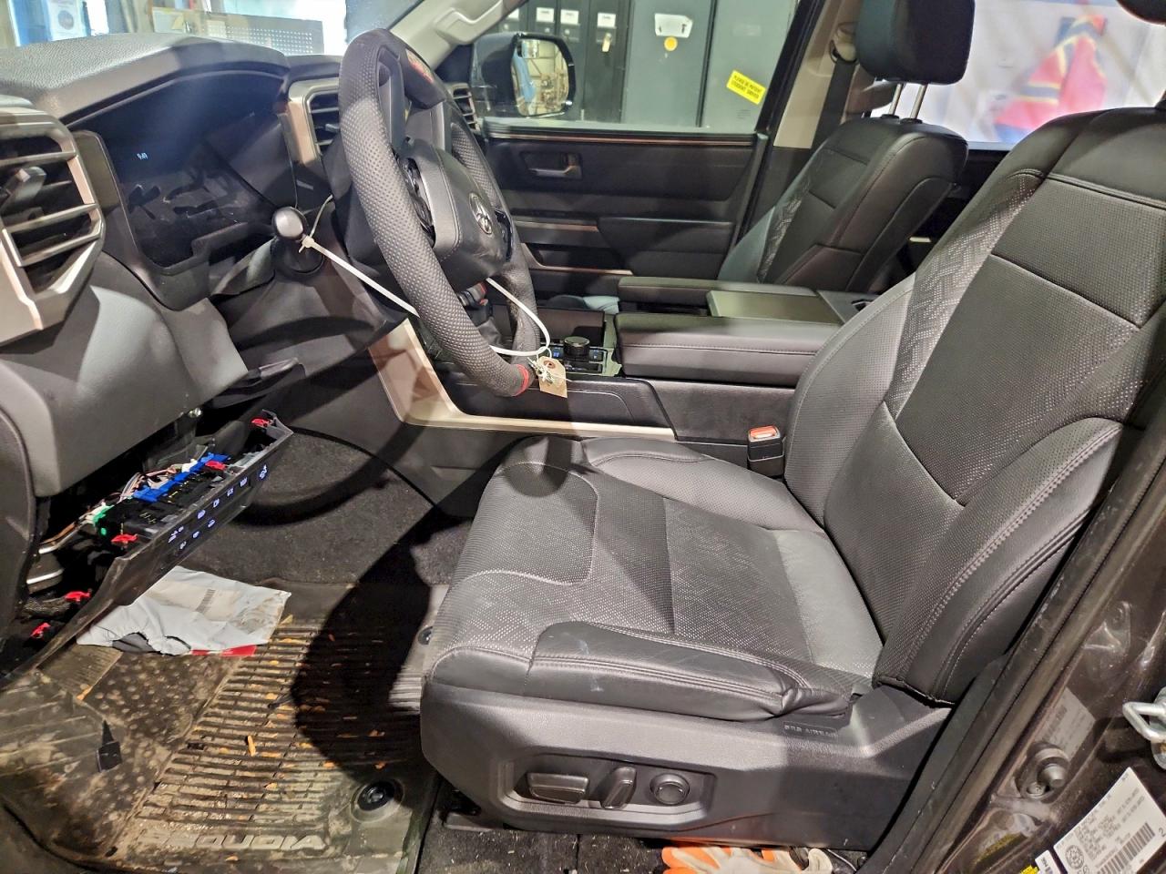 2024 Toyota Sequoia Sr5 VIN: 7SVAAABA3RX038412 Lot: 93537295