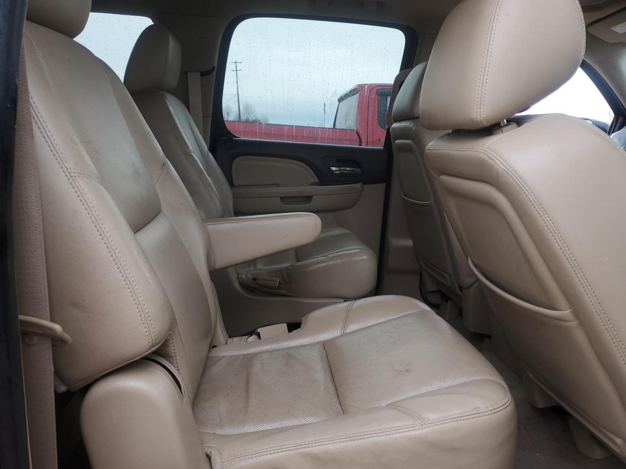 2011 GMC Yukon Xl Denali VIN: 1GKS2MEF7BR237708 Lot: 91940255