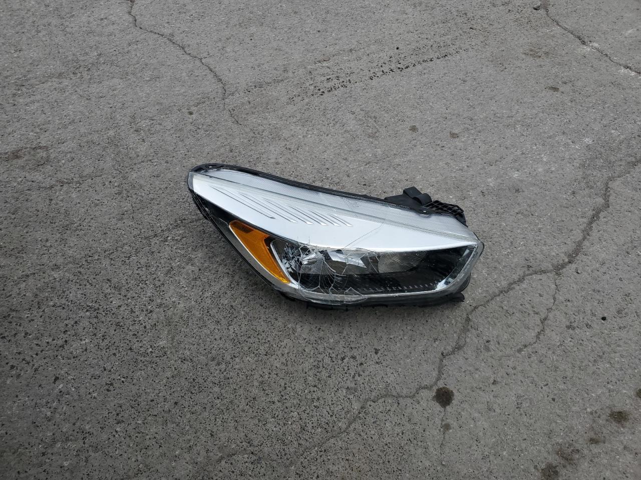 2017 Ford Escape Se VIN: 1FMCU0GD5HUB38935 Lot: 85412375