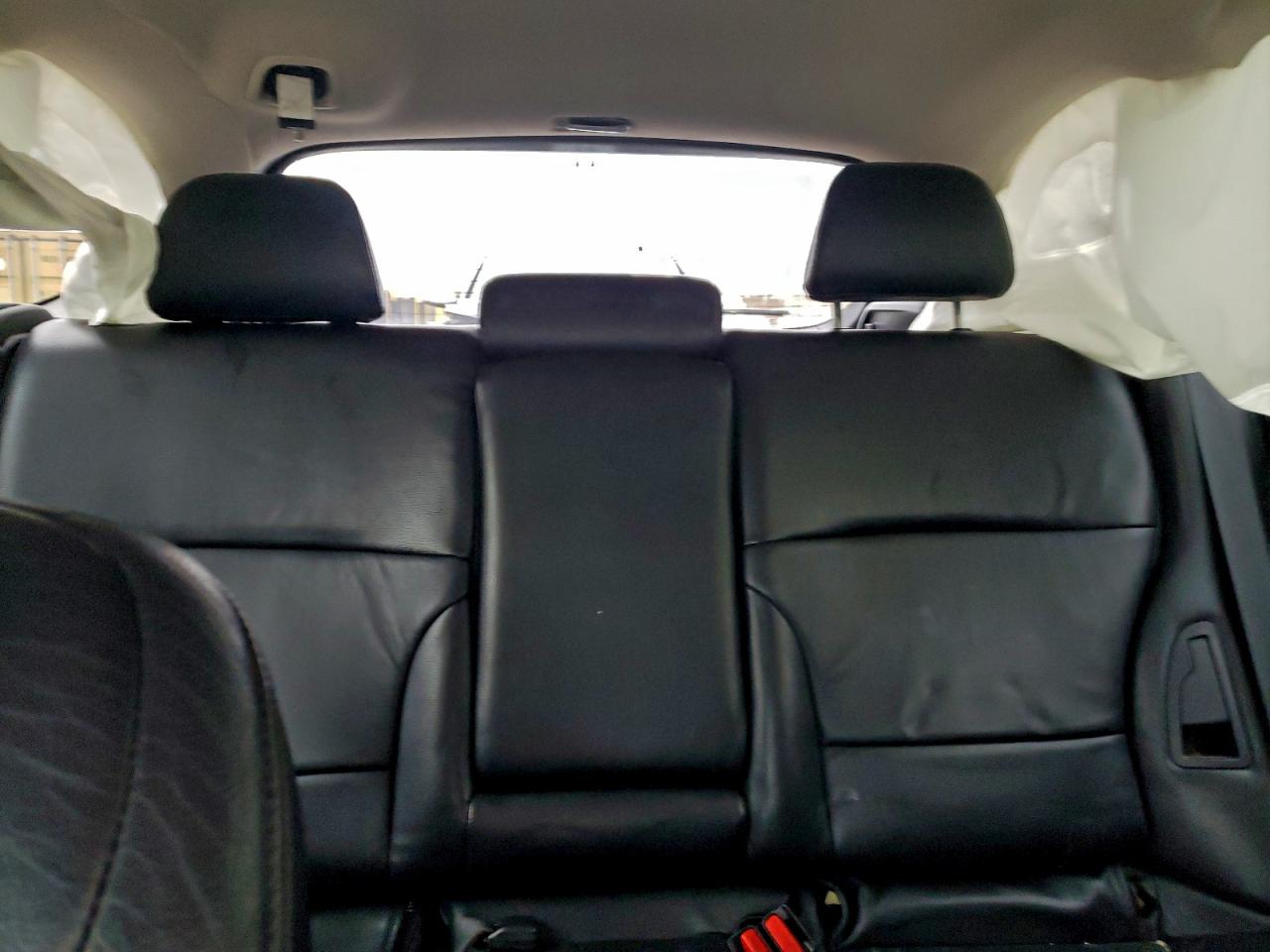 2018 Subaru Outback 2.5I Premium VIN: 4S4BSACC7J3283720 Lot: 94295795