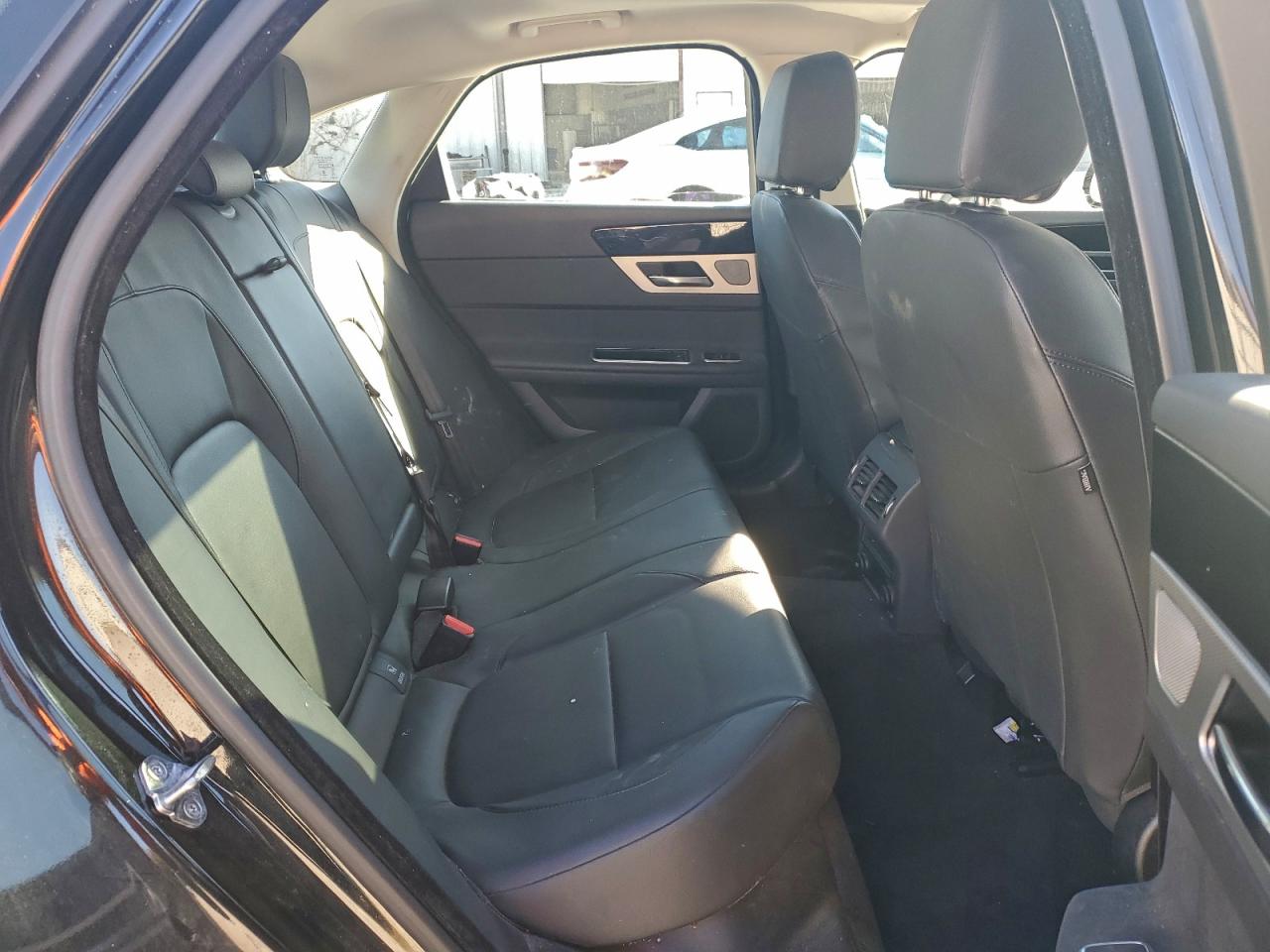 2016 Jaguar Xf Premium VIN: SAJBD4BV9GCY09486 Lot: 94393255