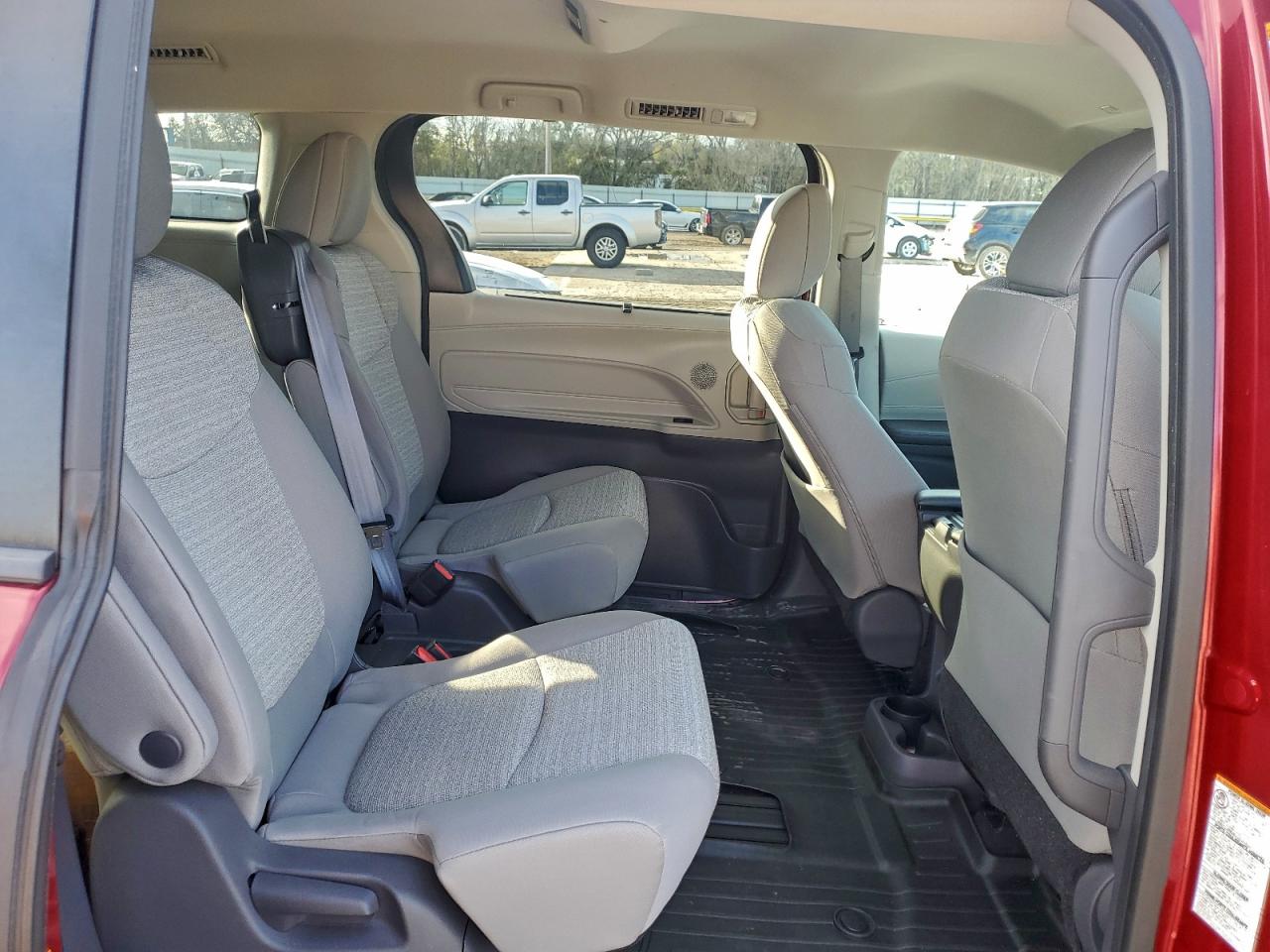 2021 Toyota Sienna Le VIN: 5TDKRKEC9MS049424 Lot: 93443685