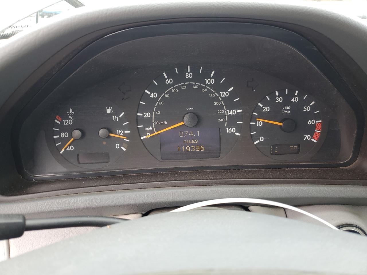 2001 Mercedes-Benz Clk 320 VIN: WDBLK65GX1T087162 Lot: 91163955