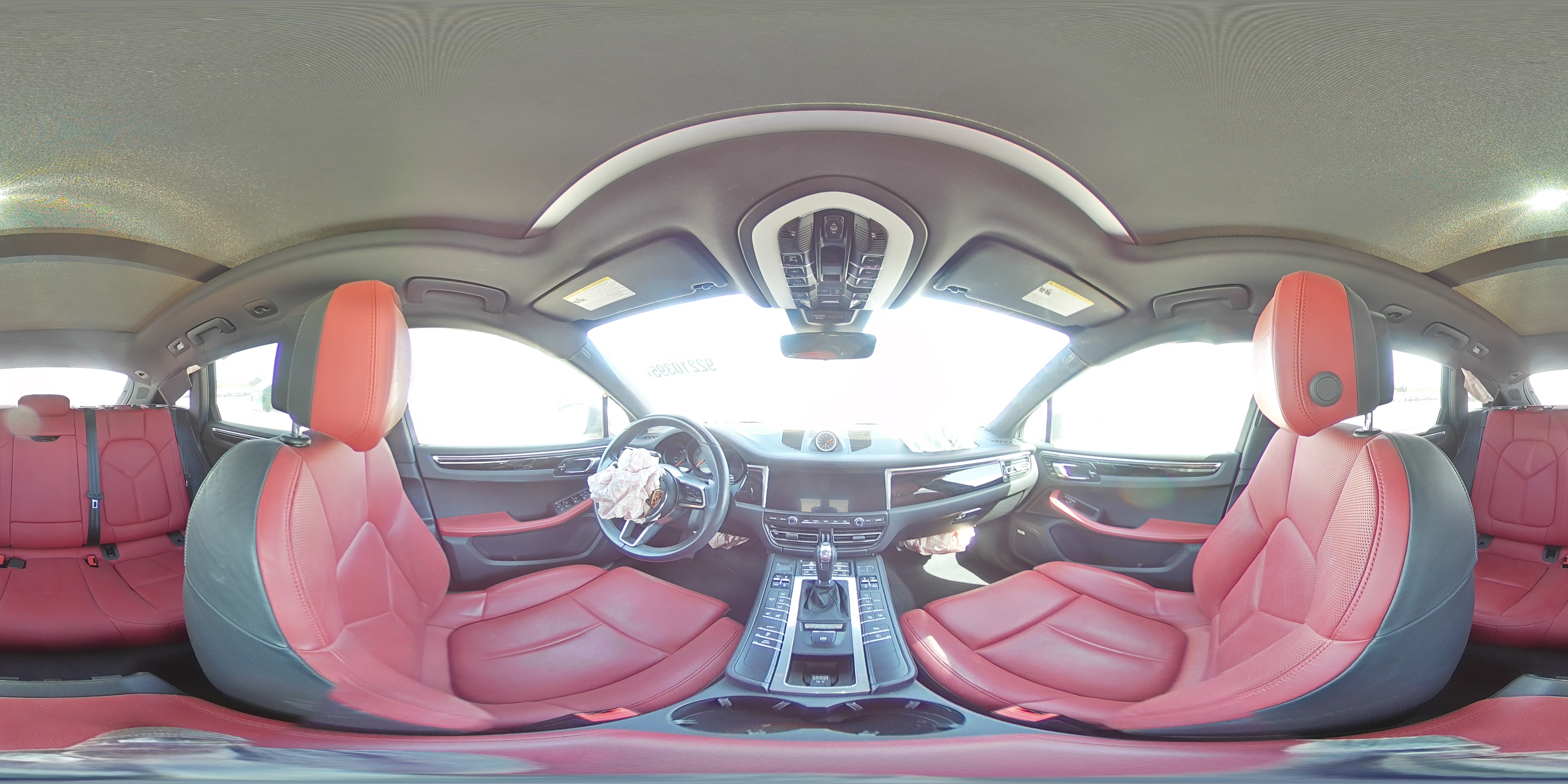 2019 Porsche Macan S VIN: WP1AB2A59KLB31027 Lot: 92210395