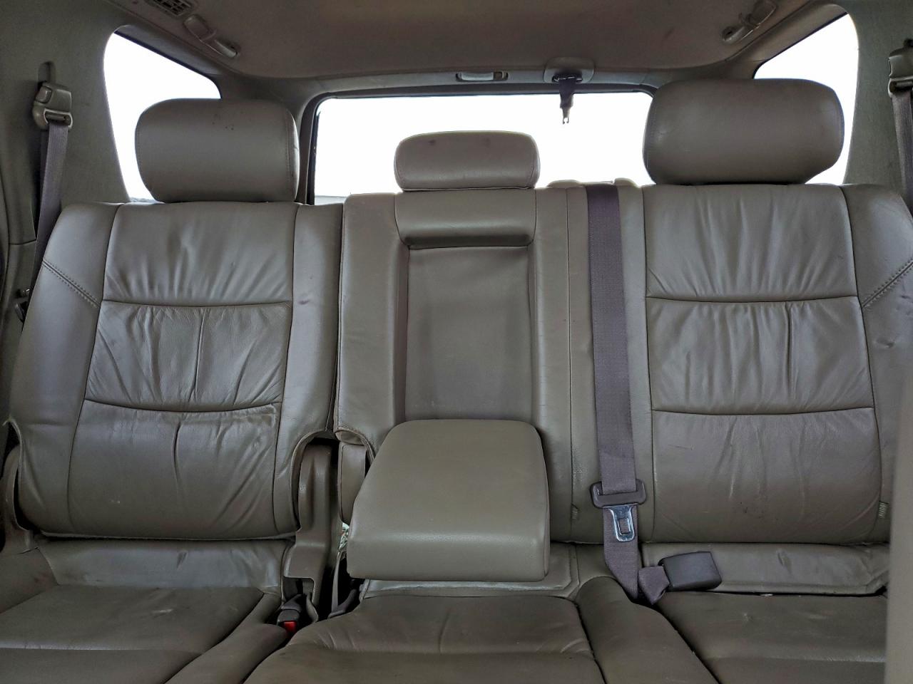 2002 Toyota Sequoia Limited VIN: 5TDBT48A02S077388 Lot: 94237355