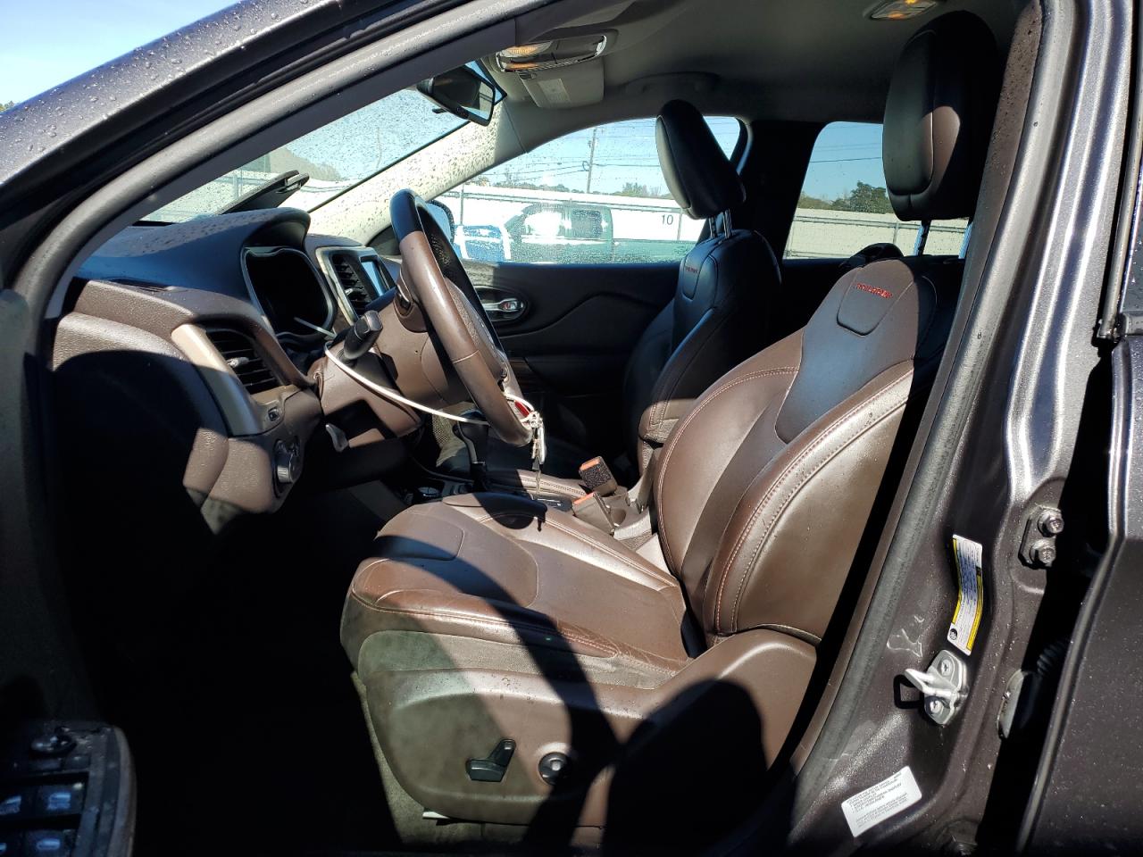 2015 Jeep Cherokee Trailhawk VIN: 1C4PJMBS9FW779471 Lot: 92095355