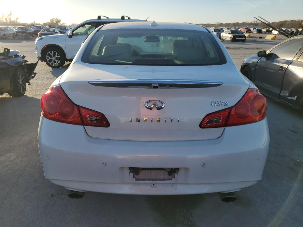 2013 Infiniti G37 VIN: JN1CV6AR2DM760852 Lot: 92242375