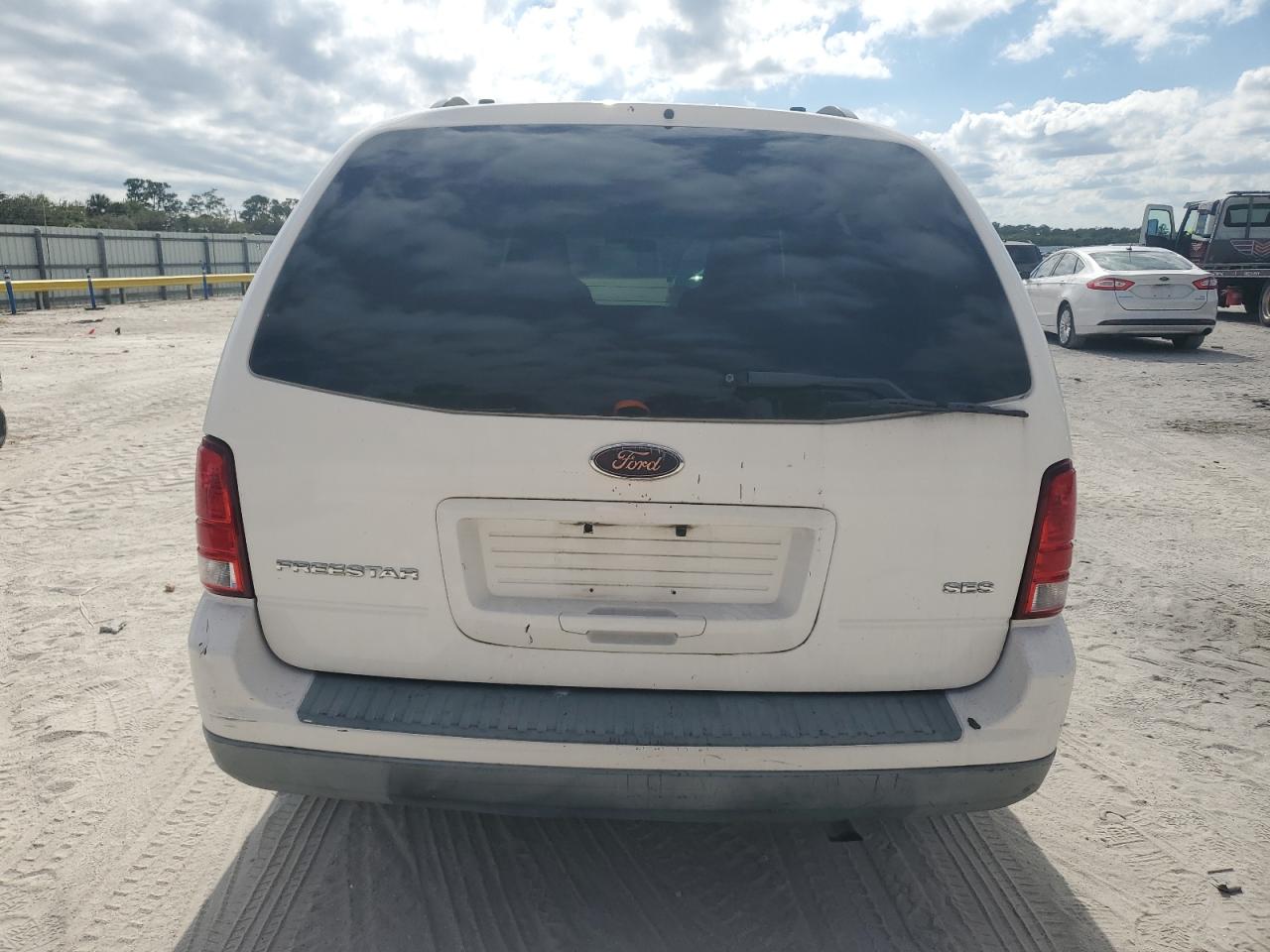 2004 Ford Freestar Ses VIN: 2FMZA57684BA65626 Lot: 93272175