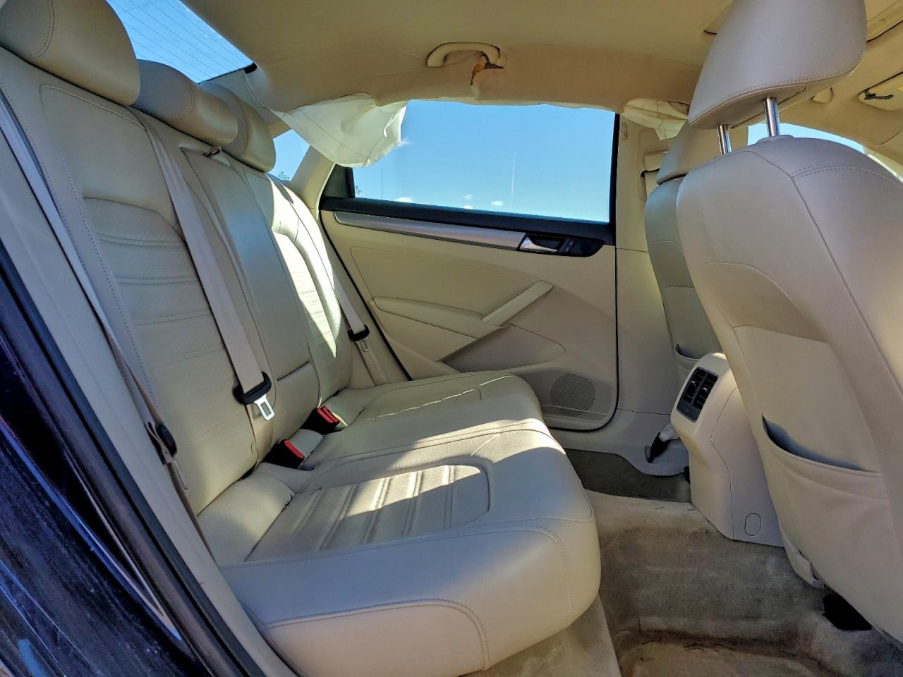 2015 Volkswagen Passat Se VIN: 1VWBT7A39FC040650 Lot: 94303785