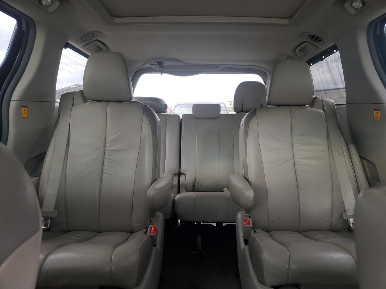 2012 Toyota Sienna Xle VIN: 5TDYK3DC6CS228525 Lot: 91387255