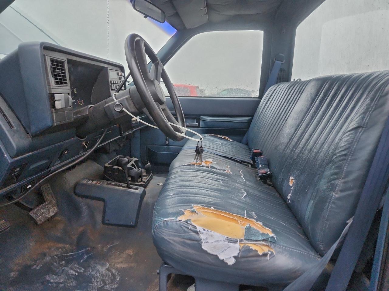 1992 Chevrolet Gmt-400 K1500 VIN: 1GCEK14K5NE125183 Lot: 94365655