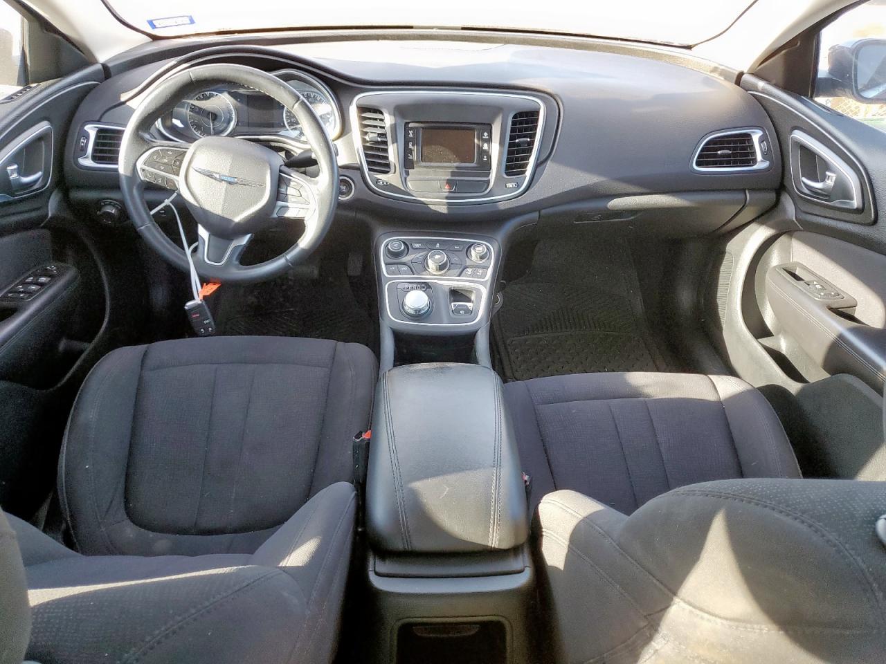 2015 Chrysler 200 Limited VIN: 1C3CCCAB2FN566666 Lot: 92211665