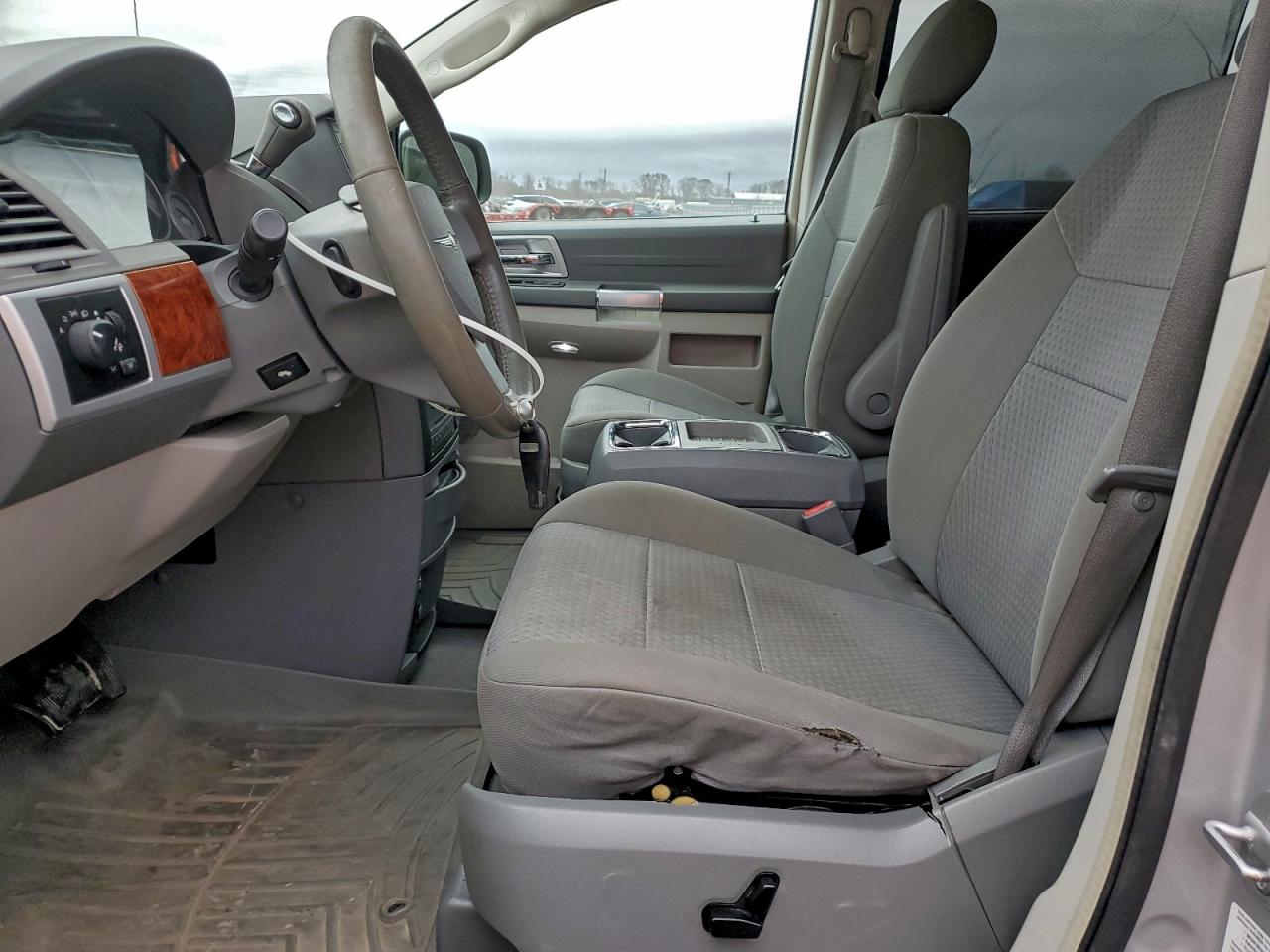 2008 Chrysler Town & Country Touring VIN: 2A8HR54P38R842550 Lot: 94046275