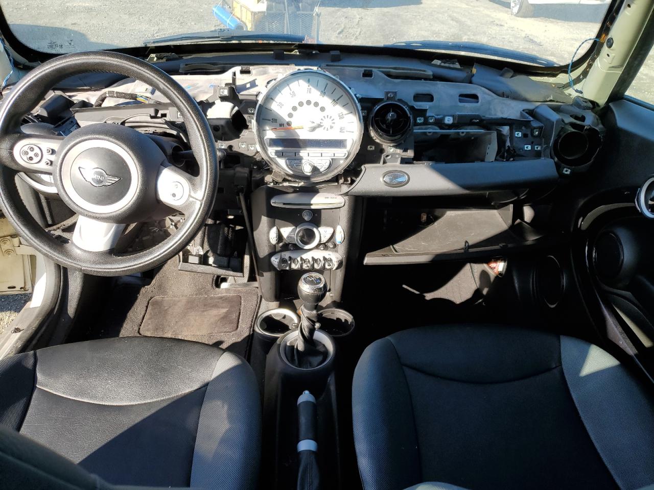 2008 Mini Cooper VIN: WMWMF335X8TU64025 Lot: 92147285