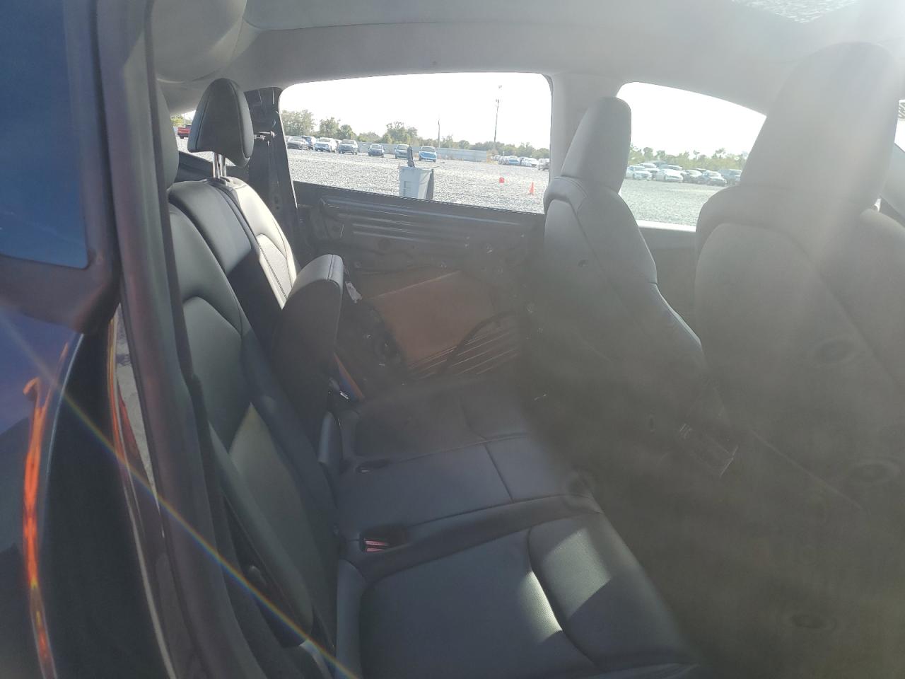 2026 Tesla Model Y VIN: 7SAYGDEE8TA385811 Lot: 91408805