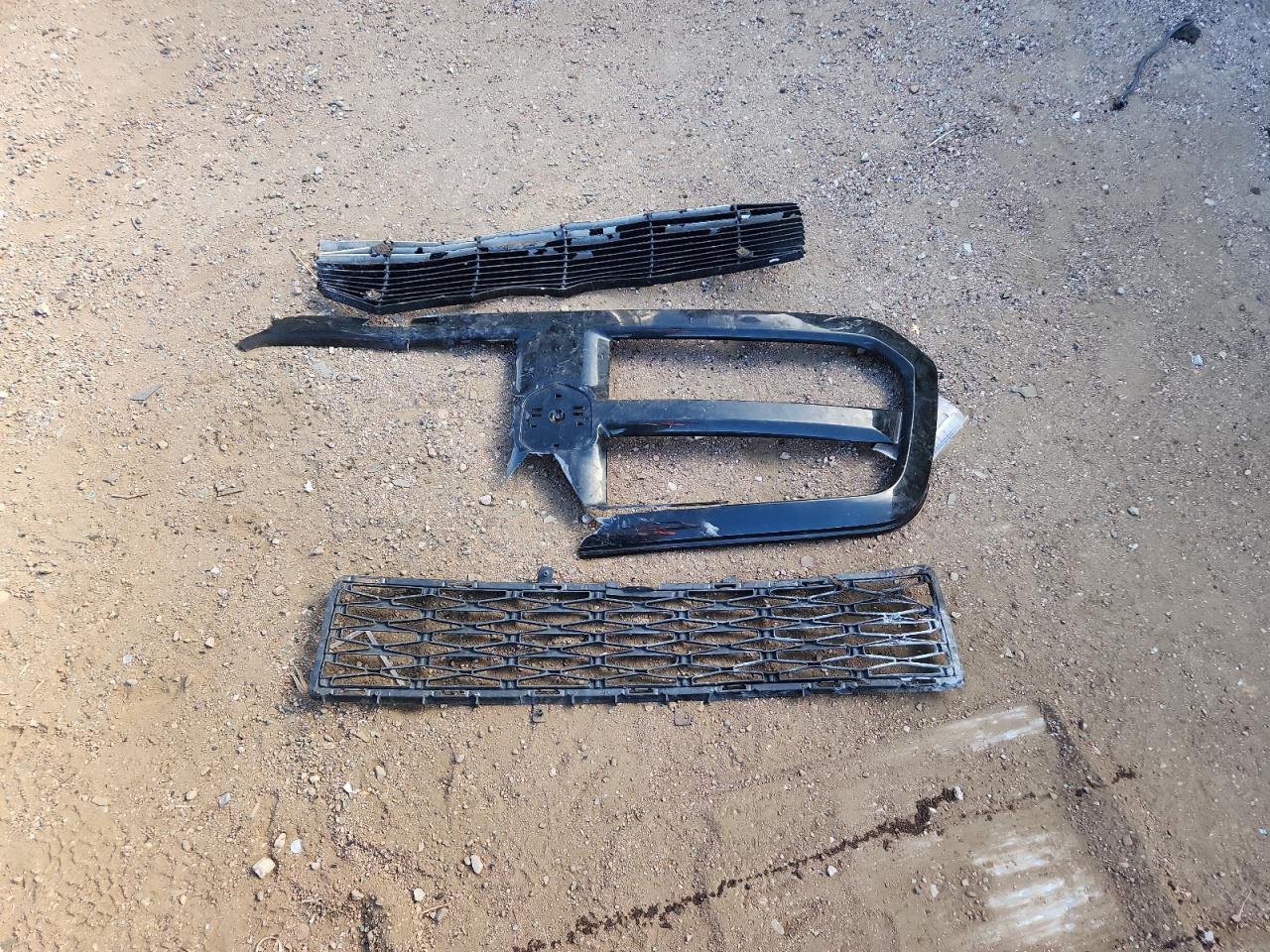 2015 Ram 1500 Laramie VIN: 1C6RR7NT0FS702574 Lot: 91986135