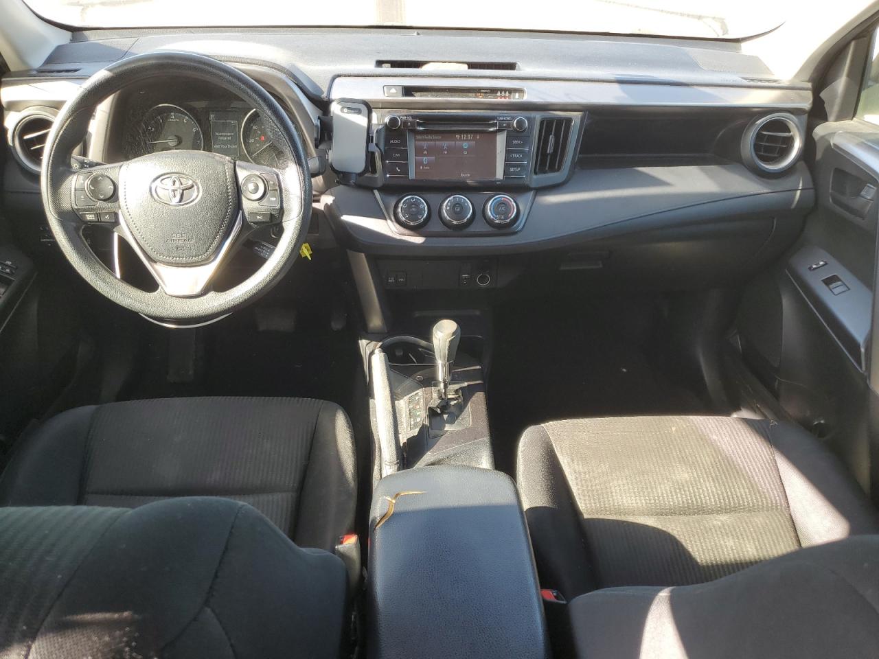 2017 Toyota Rav4 Le VIN: JTMZFREV7HJ718228 Lot: 91387495