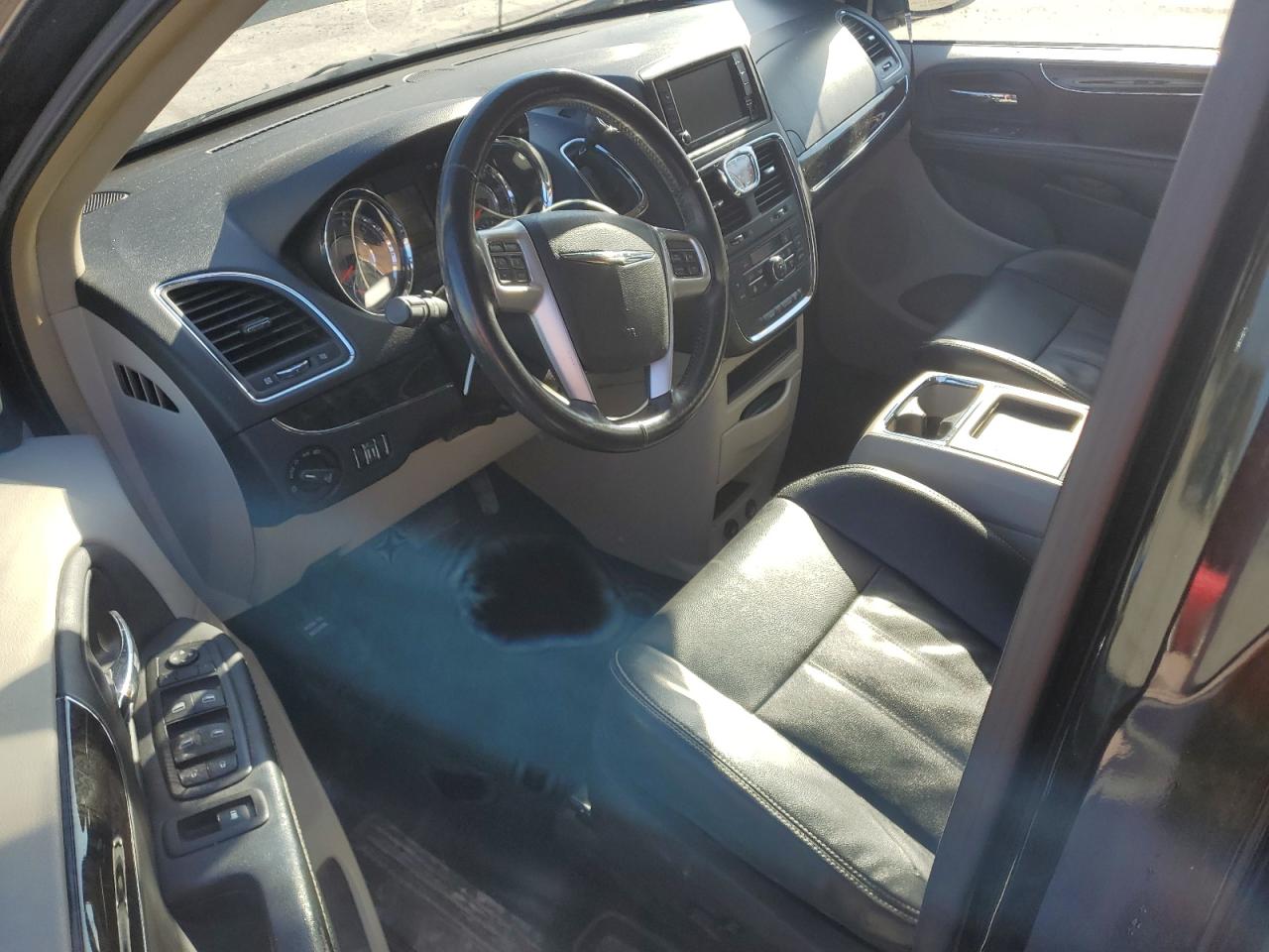 2015 Chrysler Town & Country Touring VIN: 2C4RC1BG0FR505274 Lot: 92894615