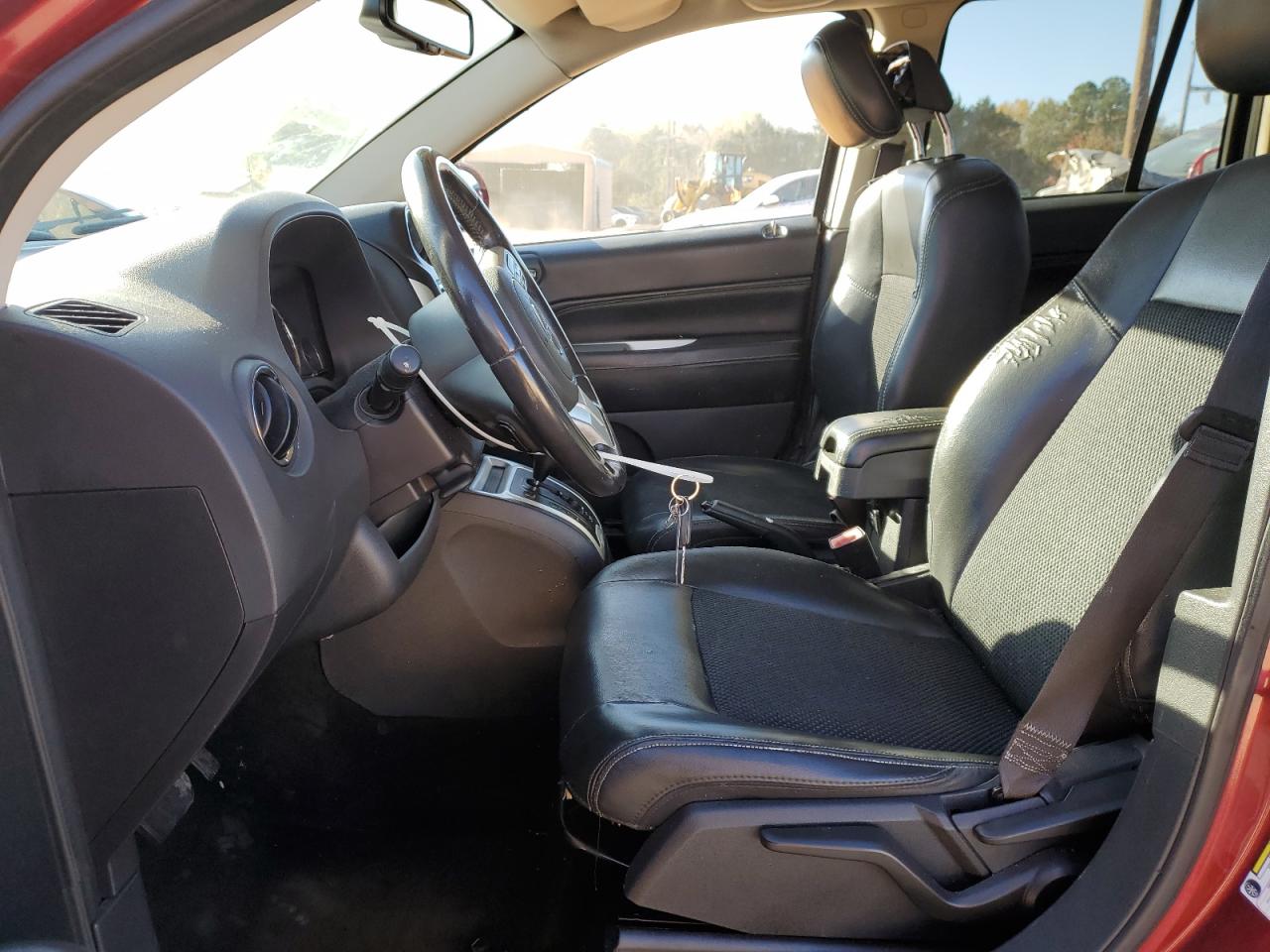 2016 Jeep Compass Latitude VIN: 1C4NJCEB1GD599878 Lot: 92925545