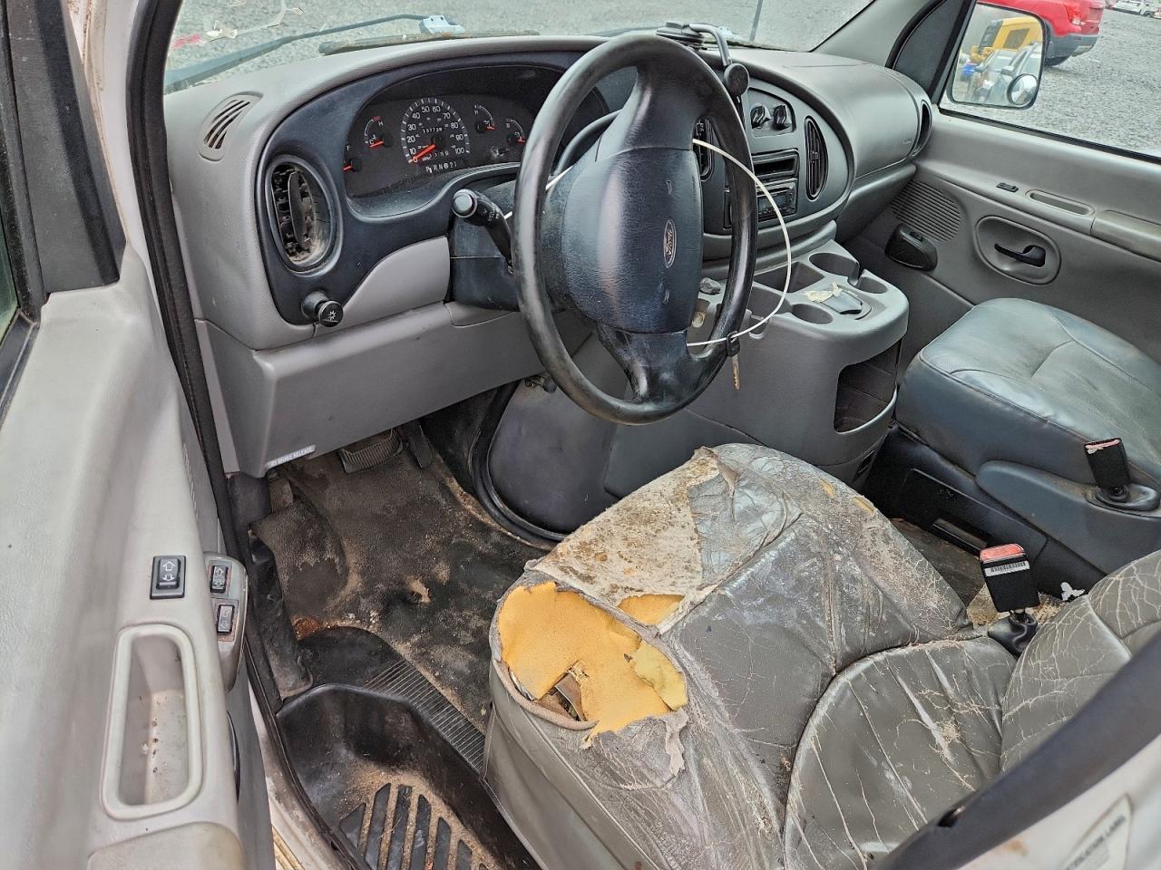 2001 Ford Econoline E250 Van VIN: 1FTNS24241HB12889 Lot: 92858825