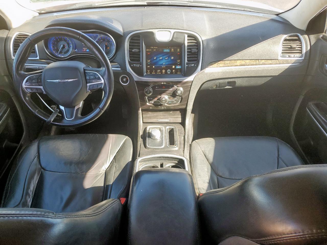 2015 Chrysler 300 Limited VIN: 2C3CCAAG3FH930246 Lot: 92796055