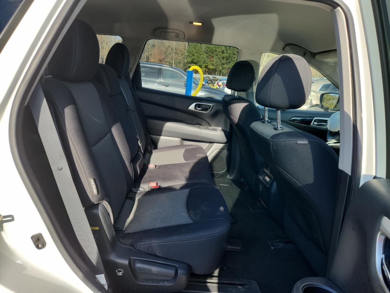 2018 Nissan Pathfinder S VIN: 5N1DR2MNXJC627454 Lot: 92787985