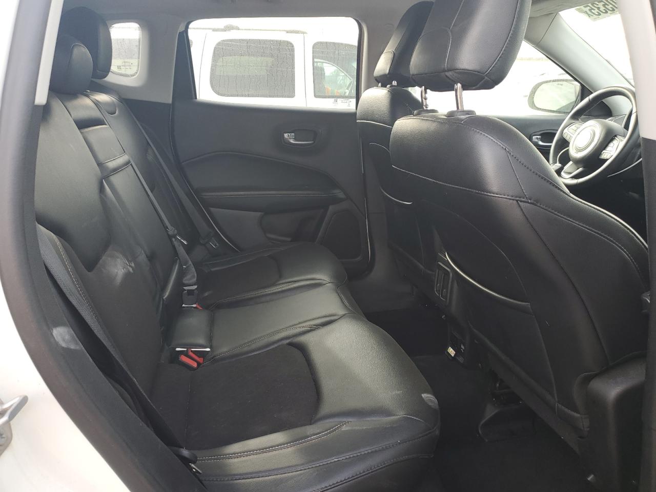 2017 Jeep Compass Latitude VIN: 3C4NJDBB4HT672067 Lot: 91120535