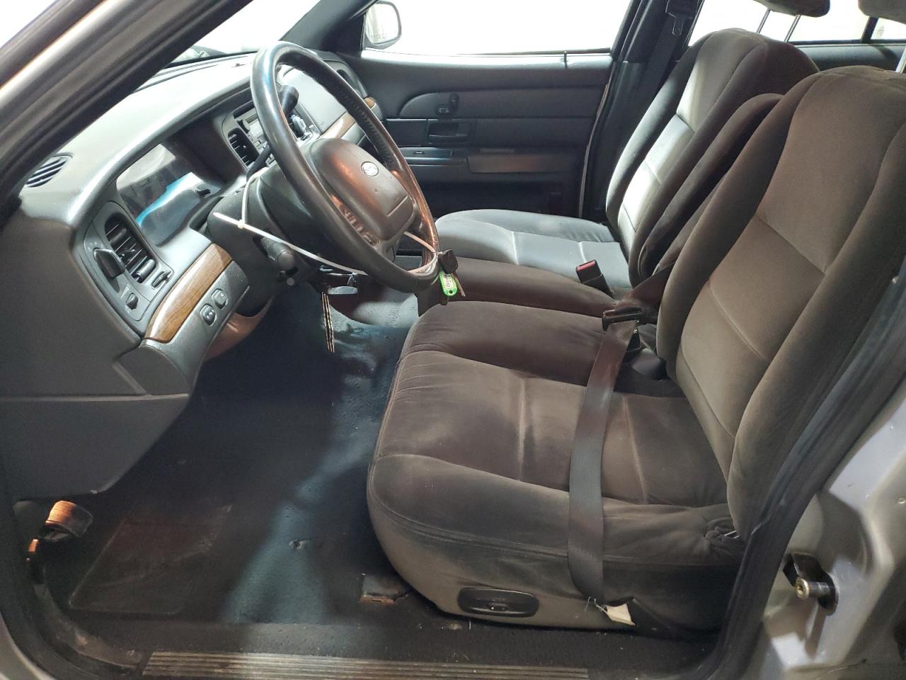 2003 Ford Crown Victoria Lx VIN: 2FAFP74W33X167123 Lot: 92571815