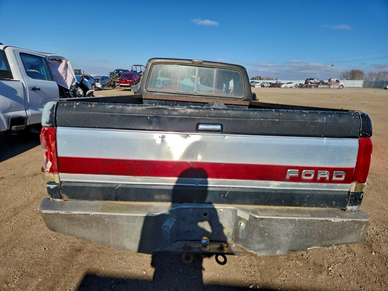 1990 Ford F350 VIN: 1FTJX35M1LKB57185 Lot: 94432835