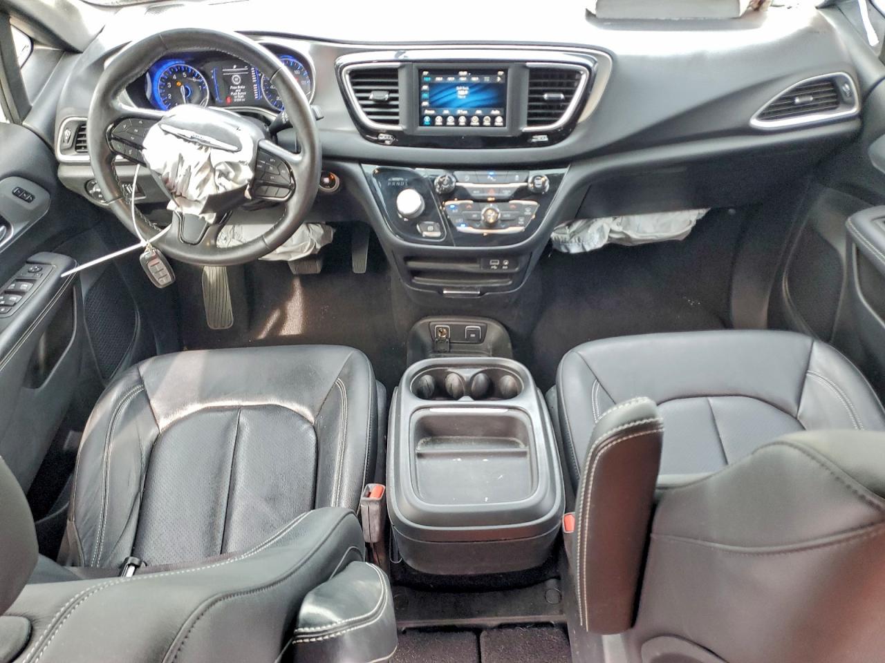 2020 Chrysler Pacifica Touring L VIN: 2C4RC1BG9LR233853 Lot: 93947145