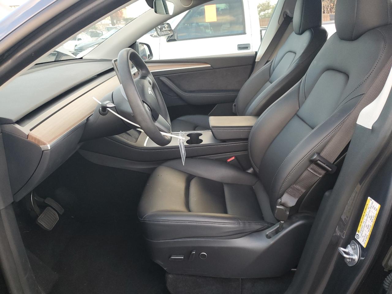 2023 Tesla Model Y VIN: 7SAYGDED1PF972383 Lot: 93039005