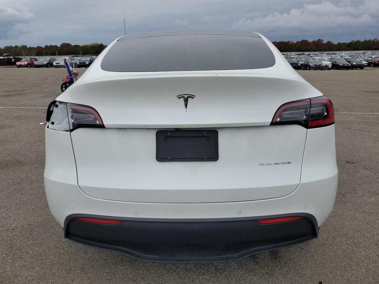 2021 Tesla Model Y VIN: 5YJYGDEE3MF145180 Lot: 90601885